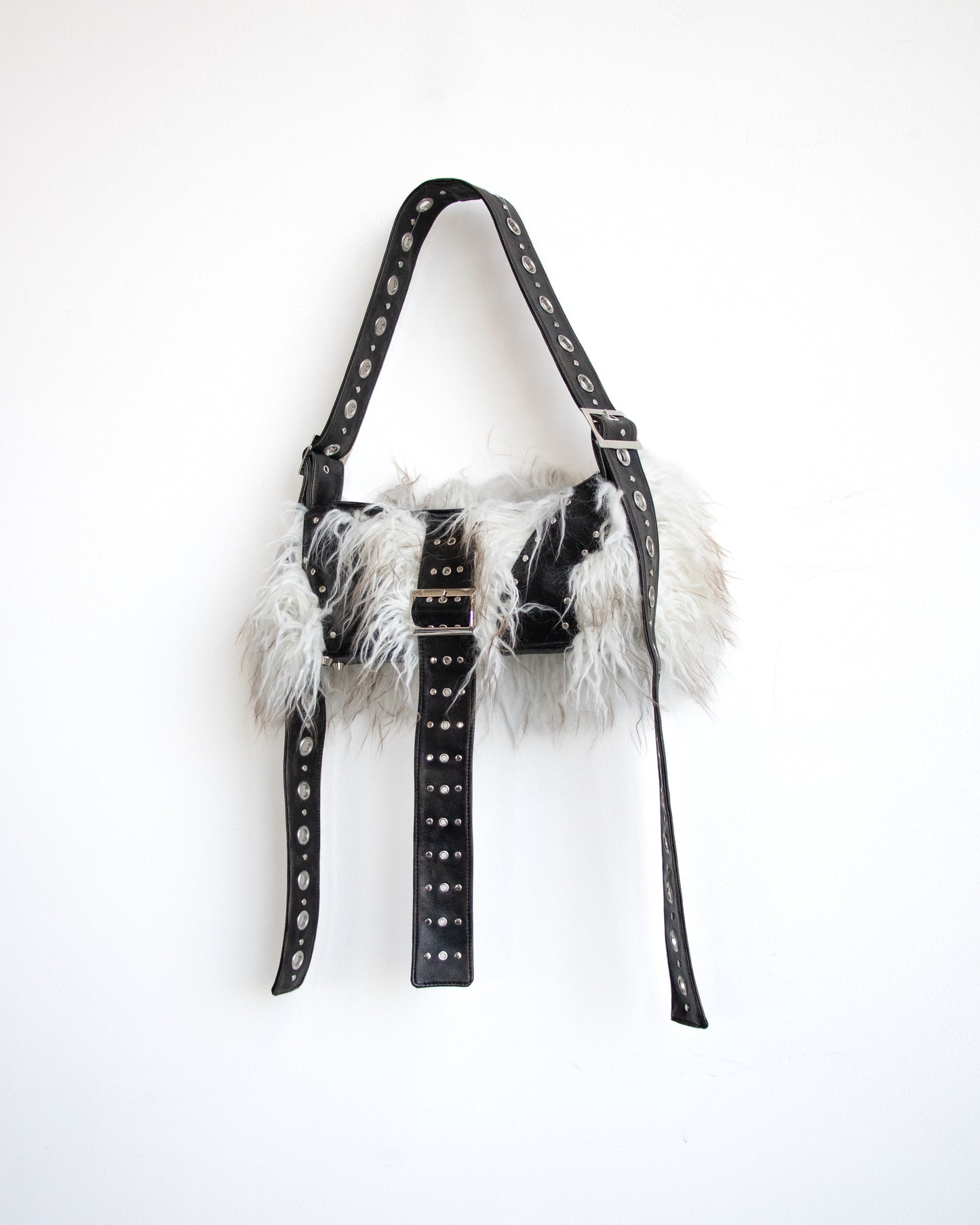 La Punani Baguette Black & White