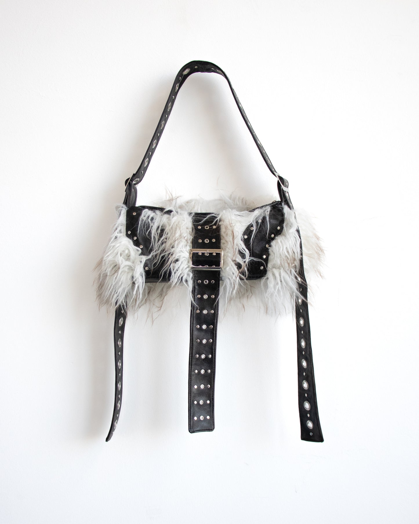 La Punani Baguette Black & White